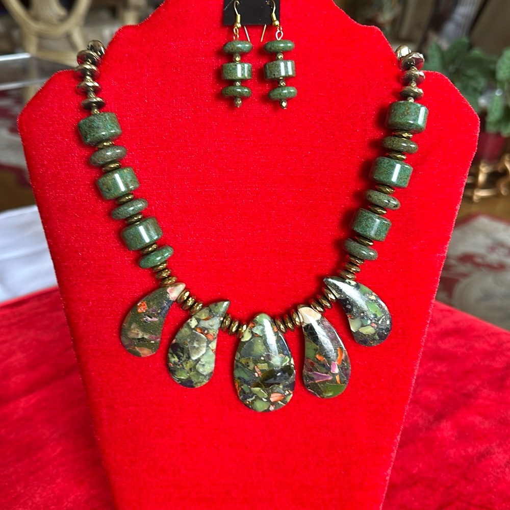 2Pc Handcrafted Semi-precious Gemstones necklace, bracelet & earring set.